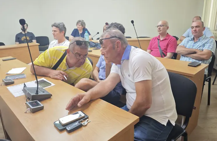  Министърът на младежта и спорта Иван Пешев се срещна в Плевен с представители на локалната власт и на спортните клубове 