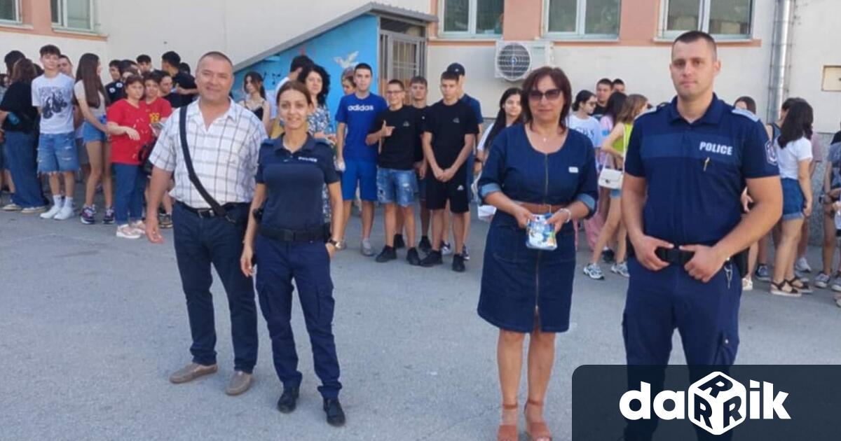 Община Плевен постави начало на разяснителната кампания сред подрастващите за