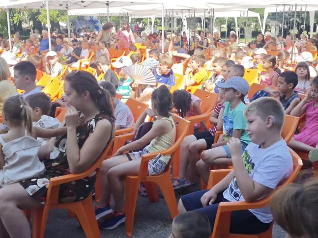  Програма на Фестивала за куклено изкуство „ Шарено петле “, четвъртък - 3-ти юли 