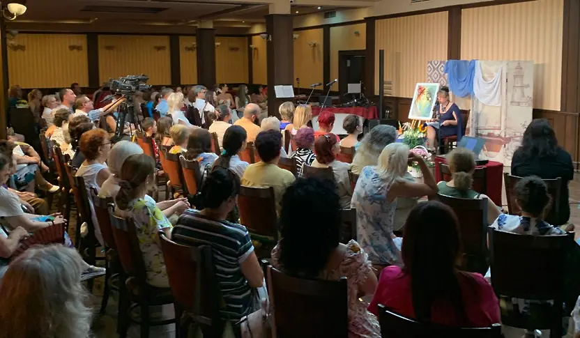  Поетесата Весела Томова - Димова: „ Изкуството е небесен подарък, а ние сме негови проводници… “/СНИМКИ/ 