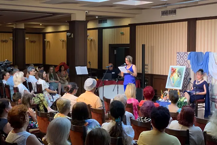  Поетесата Весела Томова - Димова: „ Изкуството е небесен подарък, а ние сме негови проводници… “/СНИМКИ/ 