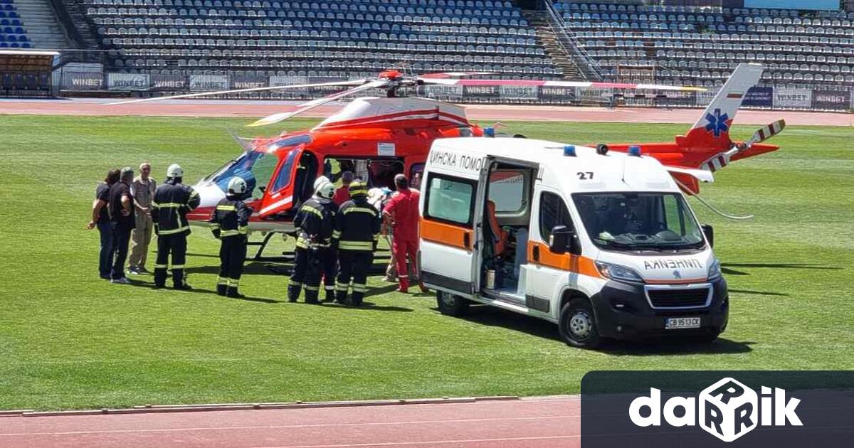 Медицински хеликоптер транспортира 22 годишен пациент от Русе до София Летателният