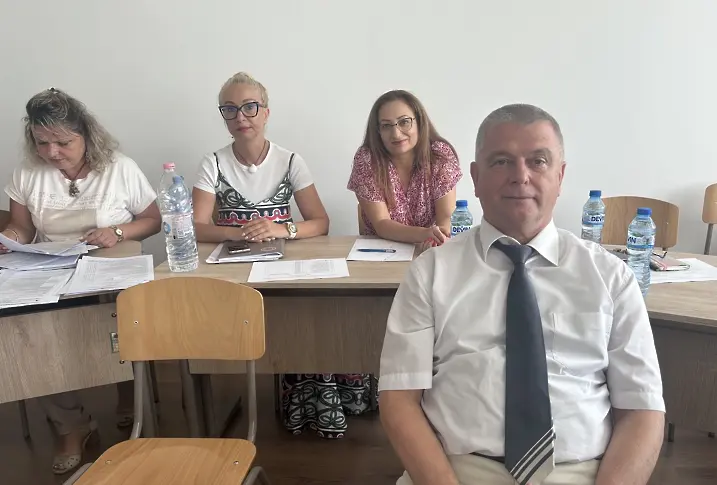 Бъдещи специалисти по здравен мениджмънт защитиха своите дипломни проекти в Бургаския държавен университет