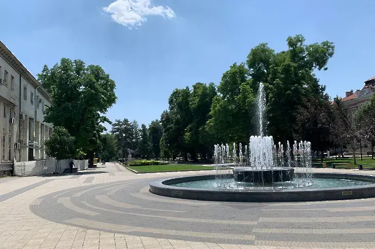 В петък времето отново ще бъде слънчево и още малко по-топло
