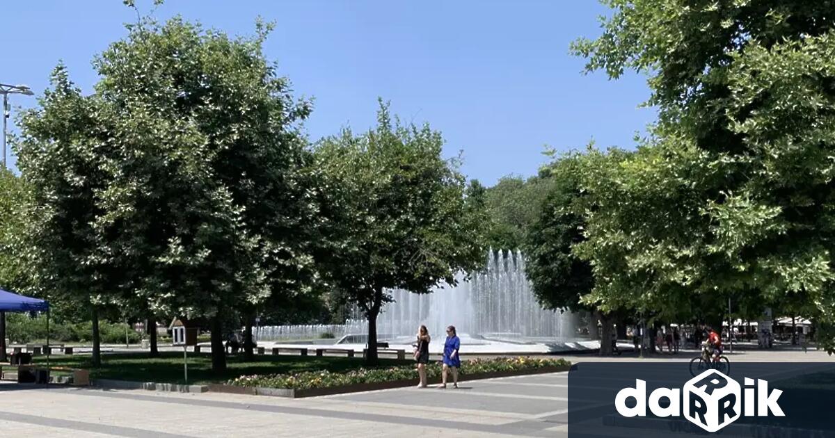 В сряда ни очаква слънчево време Ще духа слаб до