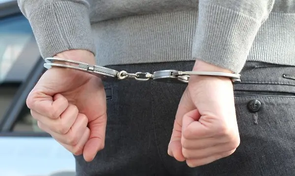 Млад шофьор влезе в ареста заради наркотици