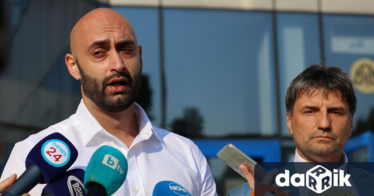 Постоянен арест за тримата младежи които нападнаха минувачи в центъра