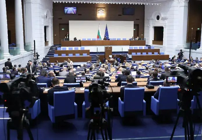 И третия вот срещу правителството неуспешен