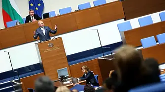 Не обменяйте панически левовете в евро, призова премиерът Росен Желязков
