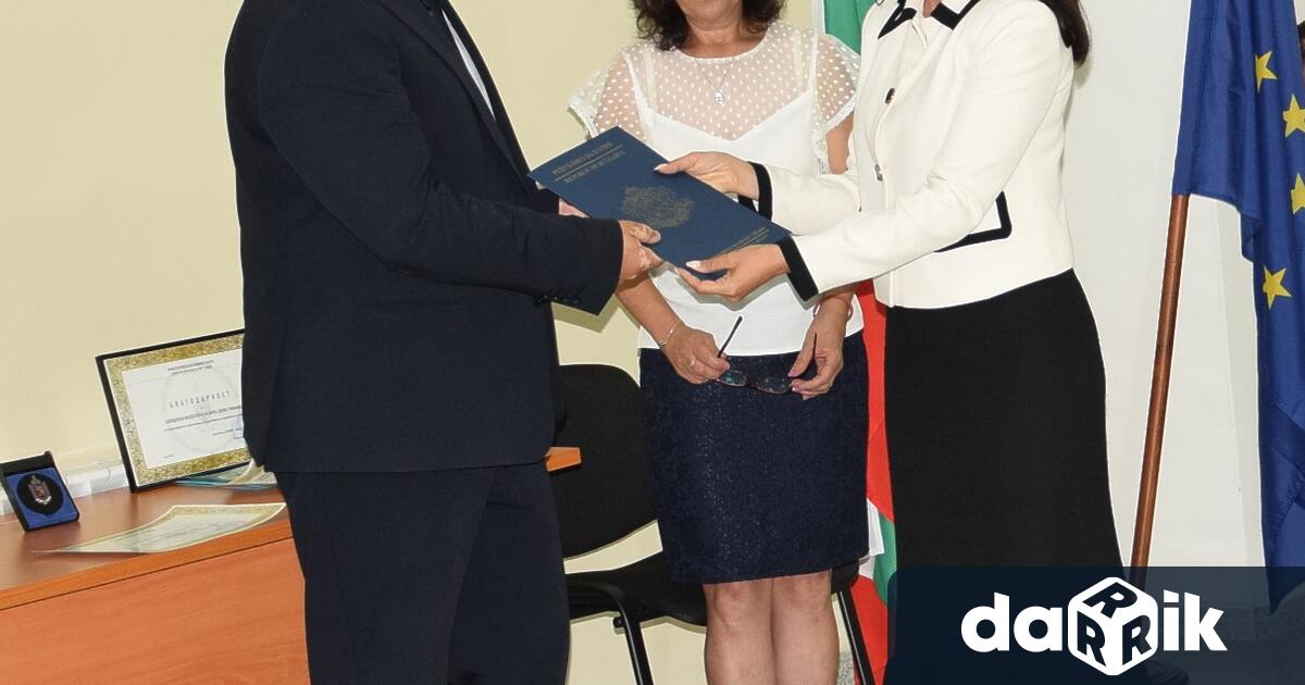 По повод професионалния празник на служителите на МВР и 146 годишнина