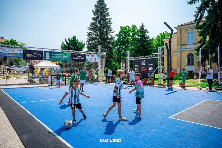 Два дни футбол и баскетбол в центъра на Враца