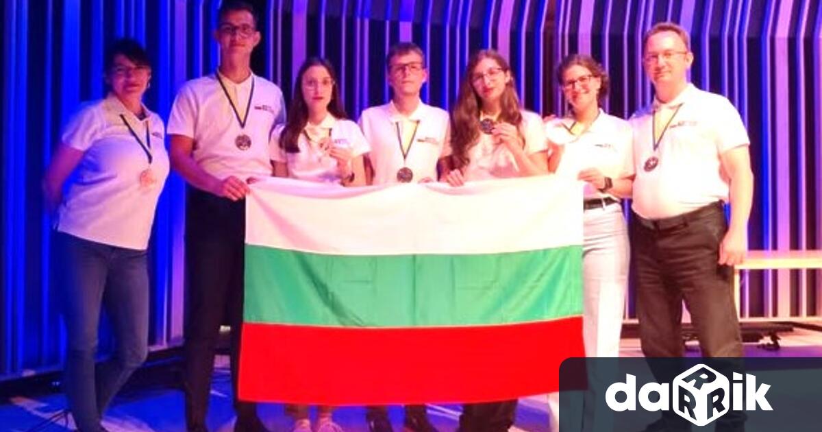 Български ученици спечелиха бронзови медали на Международния турнир на младите
