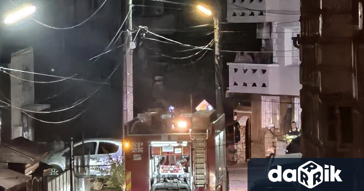 Лек автомобил управляван от жена се е врязал в жилищна