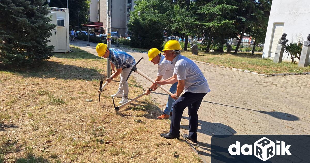 Началото на проект за енергийно обновяване на зала Сирак Скитник наХудожествената