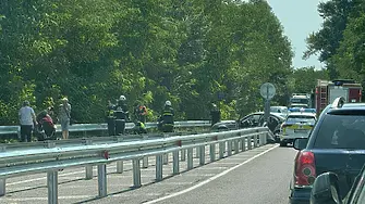 Моторист е в болница след сблъсък с автомобил край Казанлък