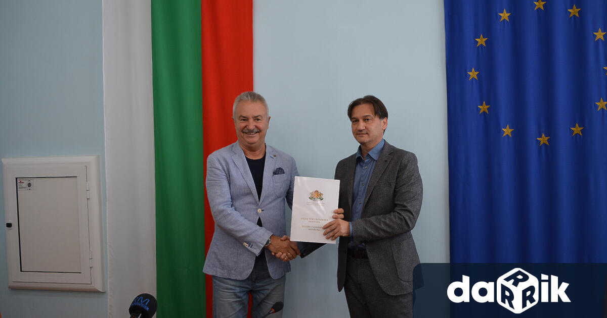 Областният управител на Монтана Калин Хайтов връчи на кмета на