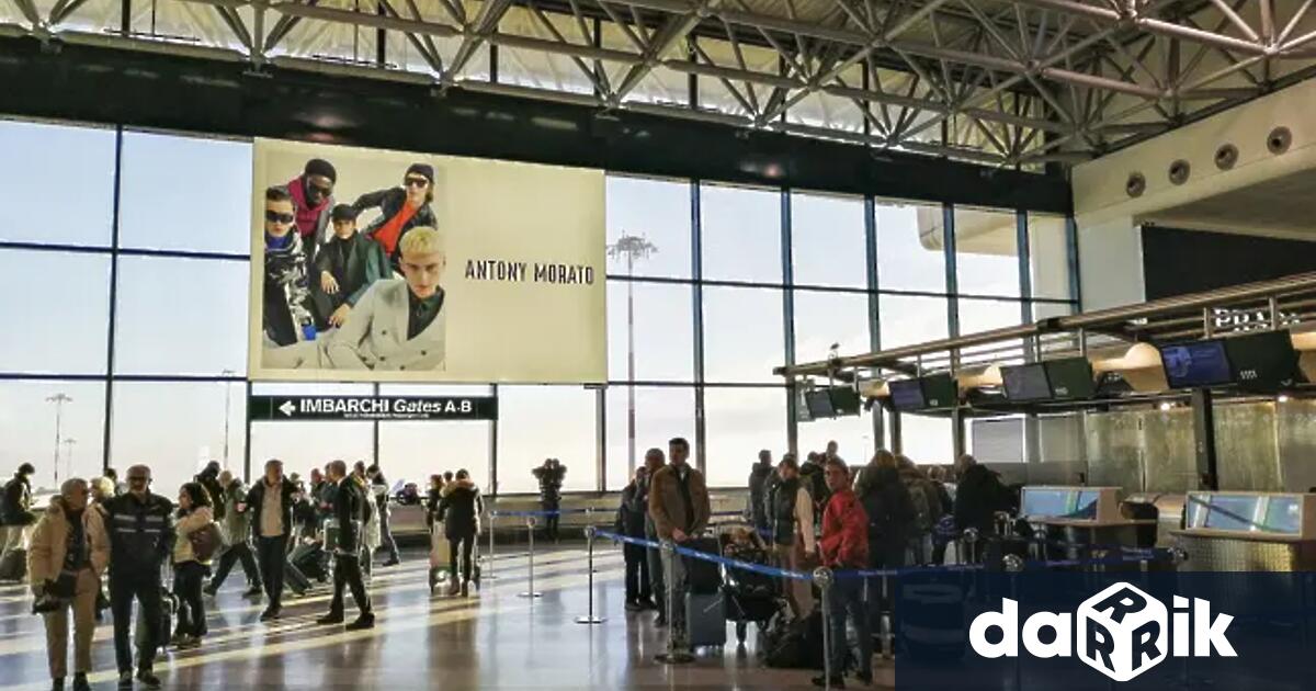 Над 1500 полета на компаниите EasyJet и Ryanair са отменени