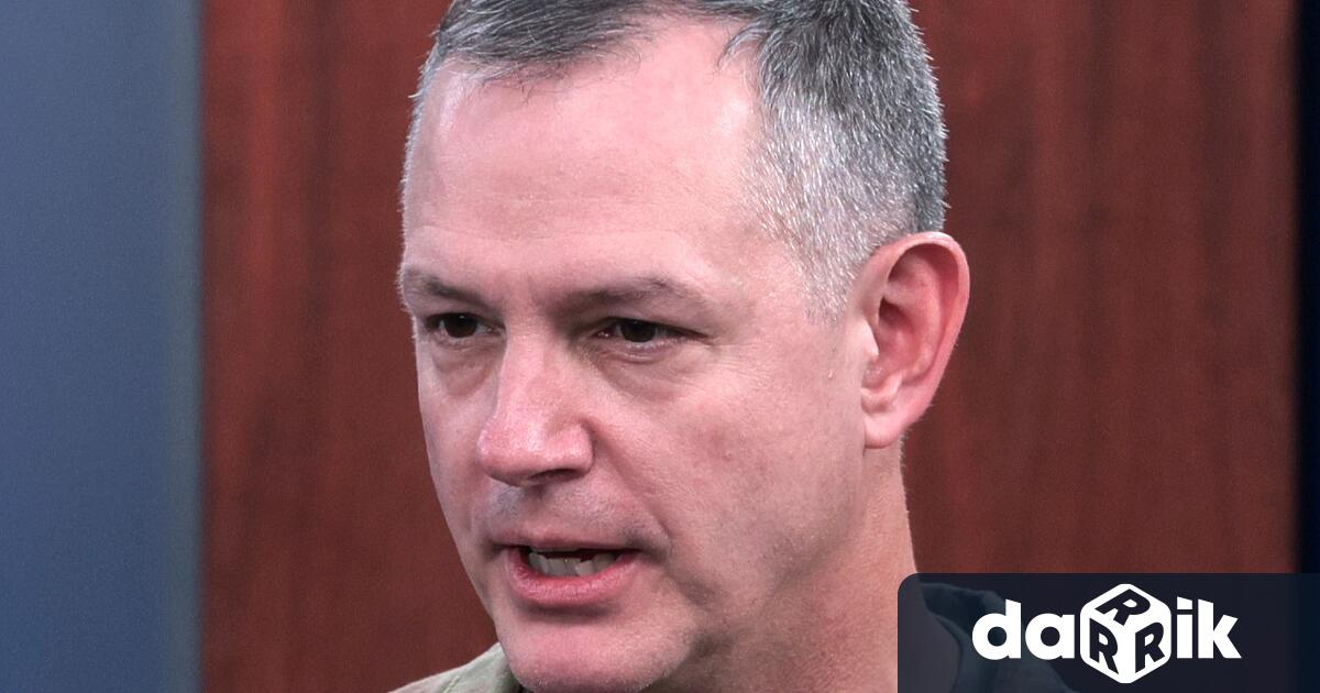 Новият командващ силите на НАТО в Европа Алексъс Гринкевич подчертана