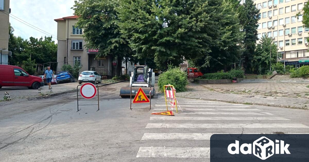Текущите ремонти на пътната мрежа в Плевен продължават по една