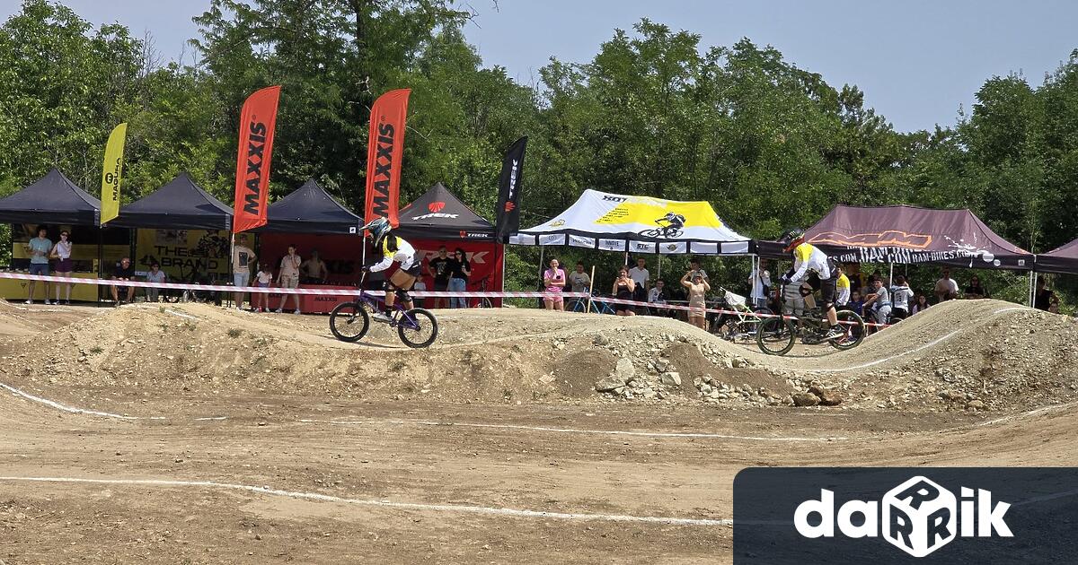 Първият Държавен личен и отборен шампионат по състезателен БМХ в