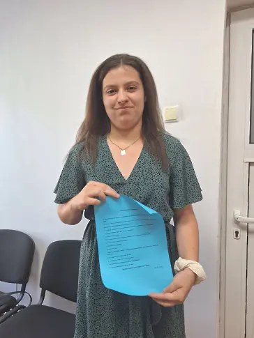  Служителите на Министерство на вътрешните работи в Плевен бяха поздравени със стихове от 17-годишната Михаела Стефанова Христова 