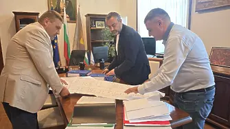 Община Плевен подписа договор с ВиК-Плевен за приемане на дарение - проект за реконструкция на вътрешни водопроводи
