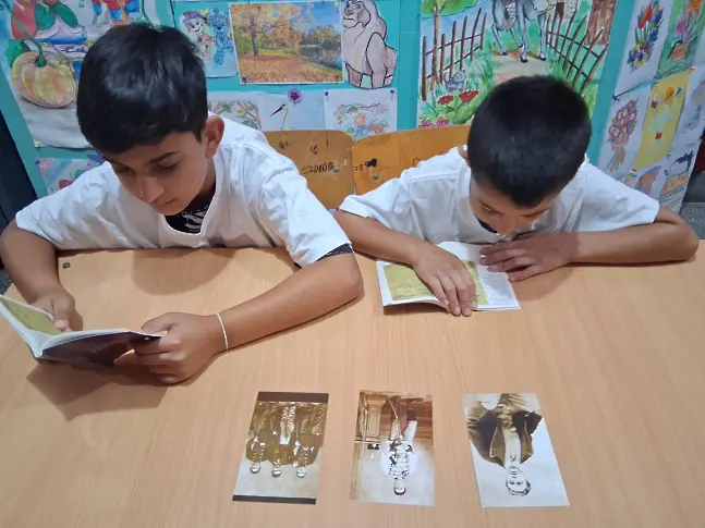  Децата от село Асеновци отдават респект на Васил Левски 