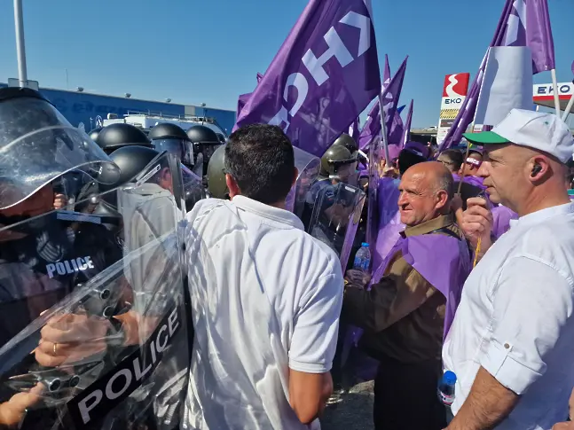 Ескалация на напрежението на АМ „Тракия“ на протест на КНСБ (СНИМКИ И ВИДЕО)
