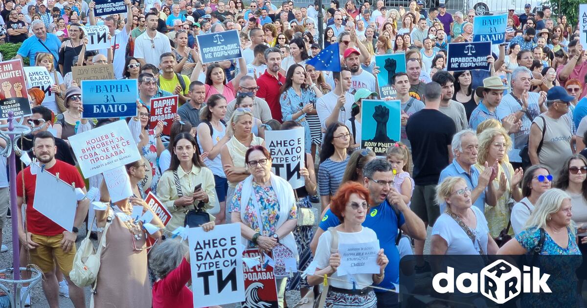 Долу ръцете от града ни долу ръцете от Благомир Коцев