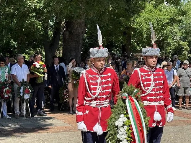  Николай Абрашев и госпожа Ирена Христова – основен секретар в Областна администрация – Плевен участваха на празника на град Левски 
