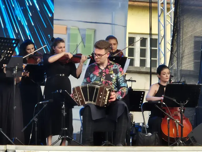  ТАНГО CLASSIC с Веско Ешкенази, Стоян Караиванов и Плевенската филхармония гостуват на „ Сцена на вековете ” във Велико Търново 