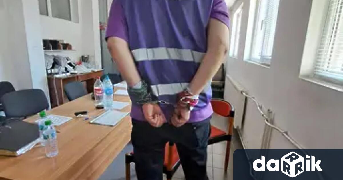 Още имам синини от тази близка среща с полицията –