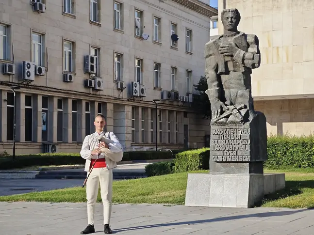 За 31-ви път в Плевен дадоха старт на Националния поход По стъпките на Апостола