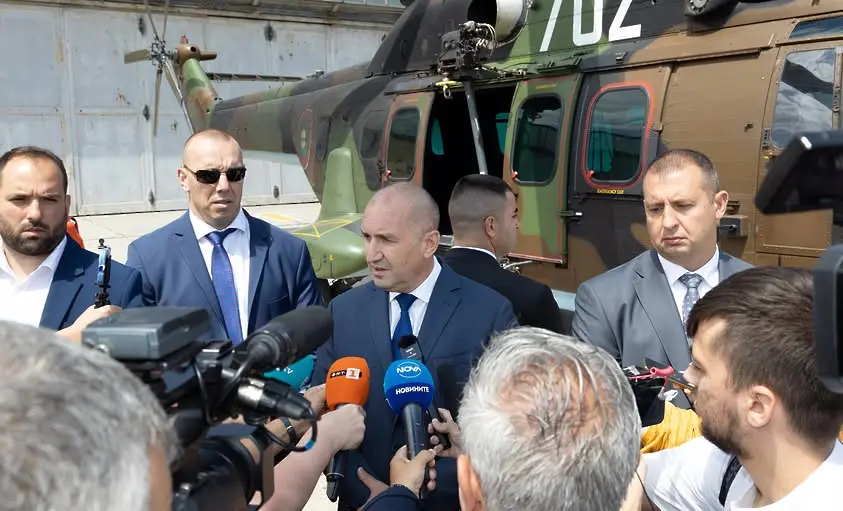 Радев: Лъжи за договора с Боташ и стратегическа грешка с еврото