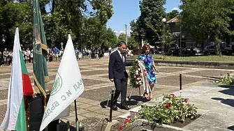 Николай Абрашев и г-жа Ирена Христова – главен секретар в Областна администрация – Плевен присъстваха на празника на град Левски