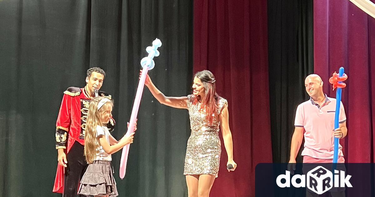 На 11 юли забавен и щур цирк гостува на сцената