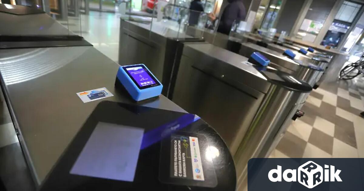 Спират столичното метро между станциите Сливница и Обеля Влаковете няма