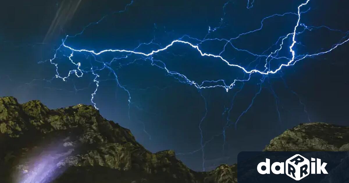 Един човек е загинал а 14 други са били ранени