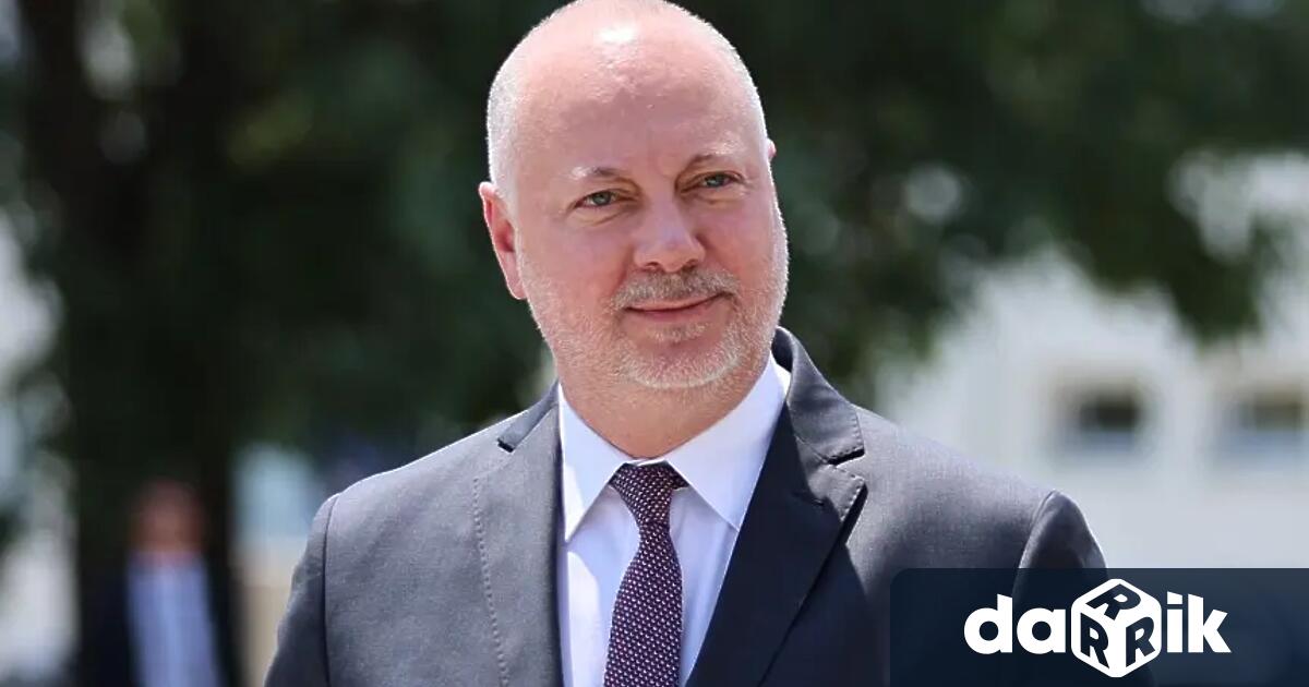 В една демократична правова държава има два основни принципа