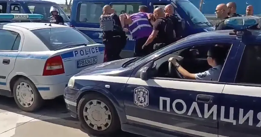 Ескалация и арест на протеста на горските. Синдикатите обвиниха полицията в „непредизвикано насилие“