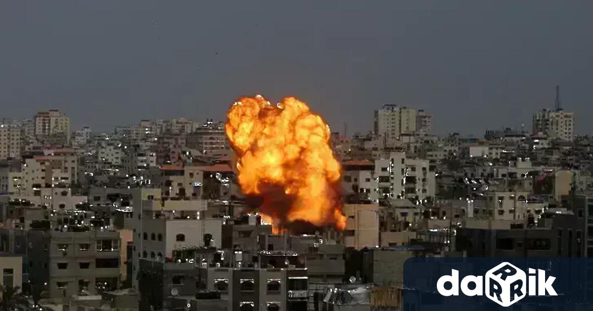 Най малко 32 палестинци сред които 4 деца бяха убити при