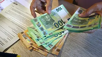 ЕС ще утрои таксата за пътуване до 20 евро
