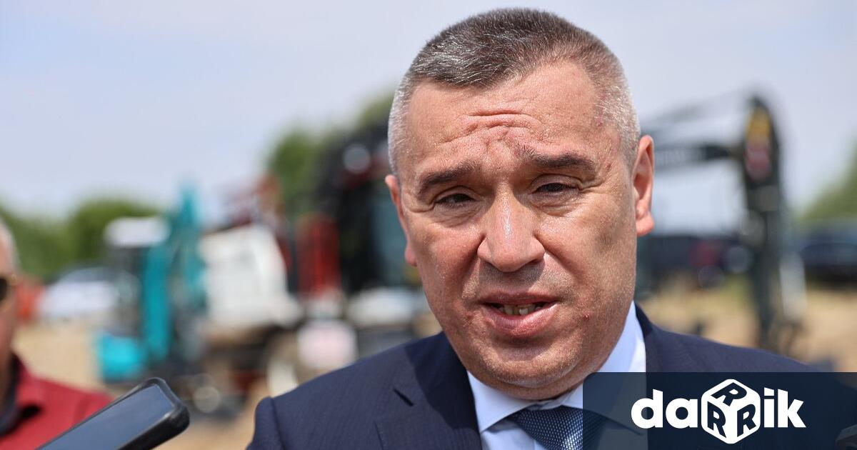 Осигурени са парите за увеличение на заплатите на част от