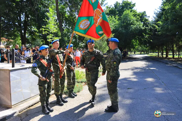  Тържествен обред по полагане на военна клетва се организира в 12-та авиационна база/СНИМКИ/ 