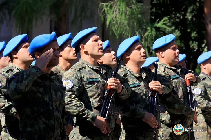  Тържествен обред по полагане на военна клетва се организира в 12-та авиационна база/СНИМКИ/ 