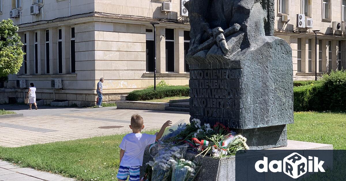 С почетен граждански ритуал Плевен отбеляза 188 години от рождението