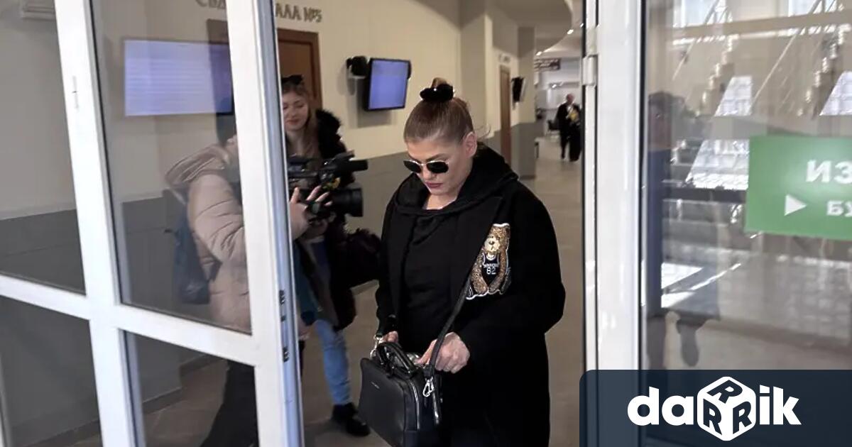 Таксиметров водач e бил заплашен с пистолет от туристи в