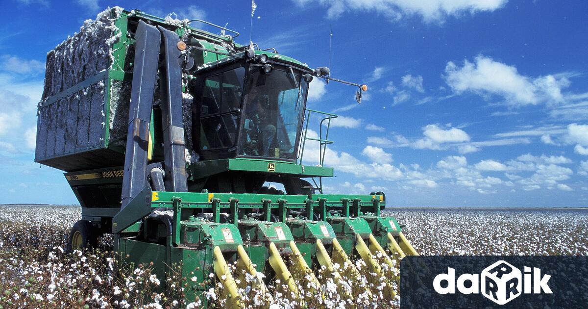 Комбайн се запали в житен блокв землището на село Чокоба