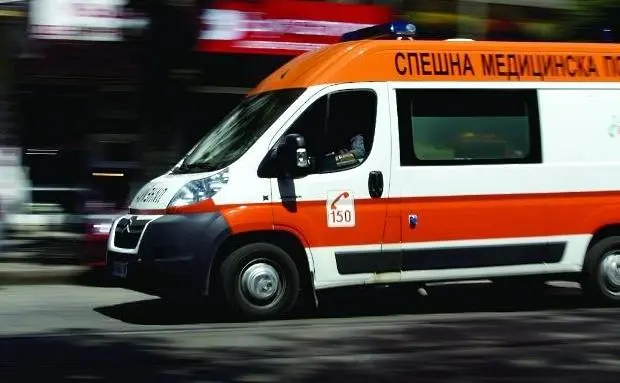 Възрастен мъж и съпругата му  пострадаха при пътен инцидент в монтанско