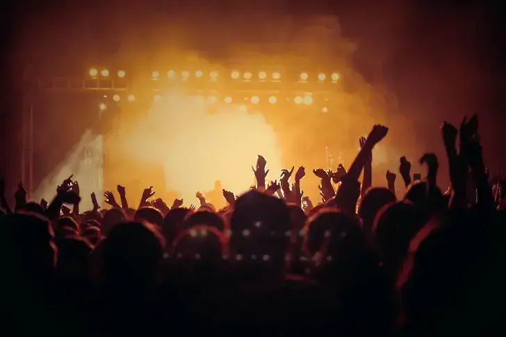 Допълнителни автобусни линии за концерта на Guns N Roses